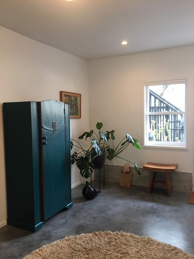 Building Photo - 2BR/1BA Potrero Hill Contemporary Residenc...