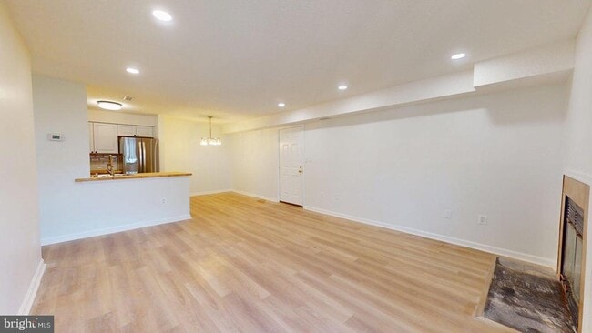 Building Photo - 6955 Mary Caroline Cir