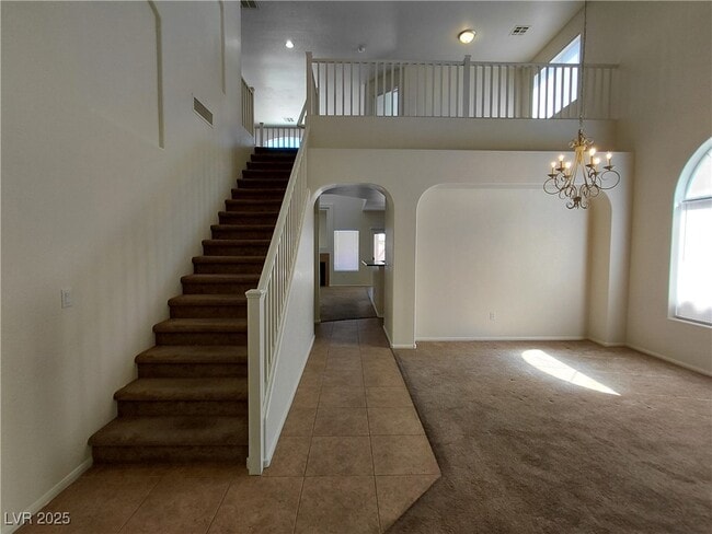 Building Photo - 452 Crocus Hill St
