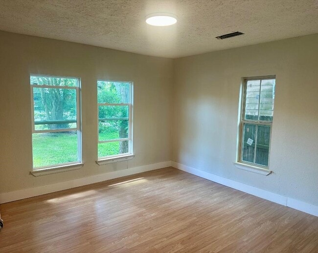 Building Photo - 6557 Madison Blvd