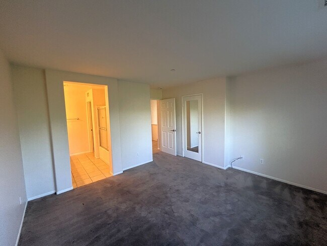 Building Photo - Tulsa Pl #105 Rancho Cucamonga, CA (2 Bedrooms/ 3 Bathrooms)