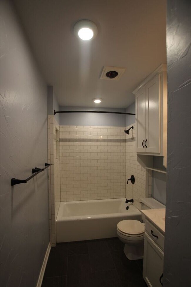 Building Photo - Available! Beautiful 3 bedroom in Whitehouse!