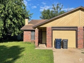 Building Photo - 310 N 34th St