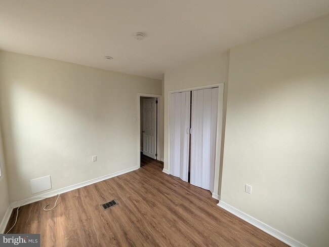 Building Photo - 5609 Walton Ave