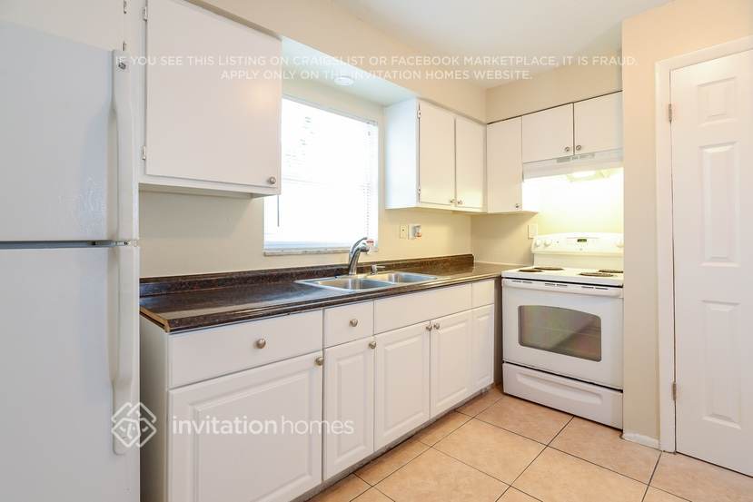 Building Photo - 11740 129th Ave N