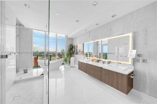 Building Photo - 330 Sunny Isles Blvd