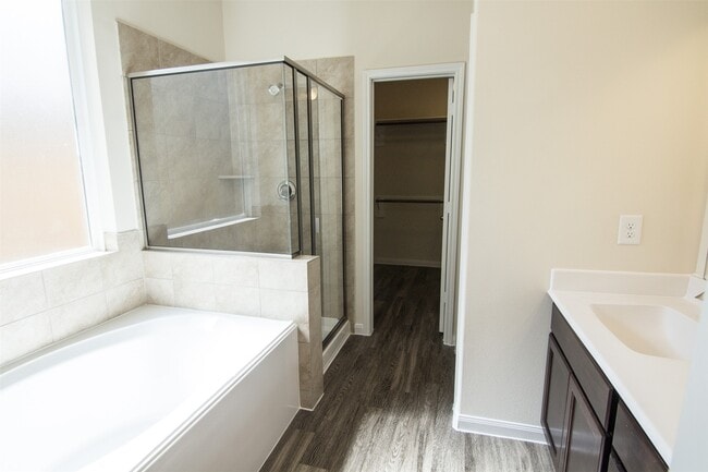 Building Photo - 3783 Lake Bend Shore Dr