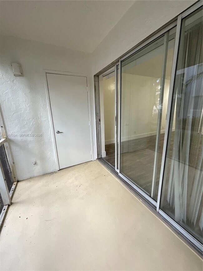 Building Photo - 5672 Rock Island Rd