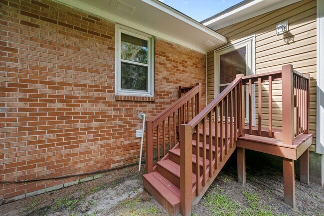 Building Photo - Welcome to Rocky Run Road!