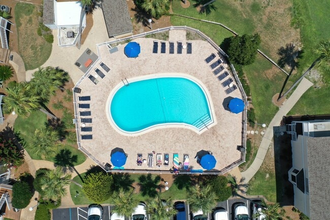 Building Photo - 775 Gulf Shore Dr