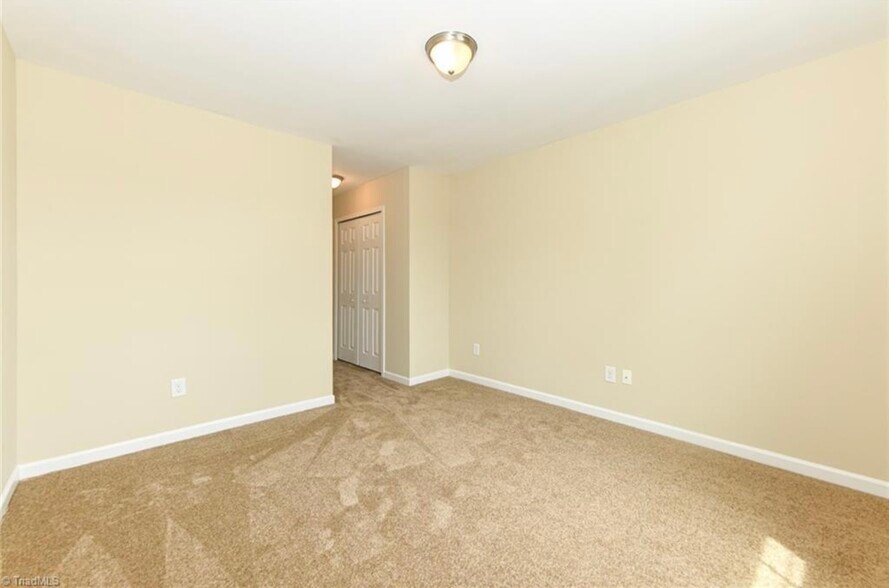 Building Photo - 636 Grasswren Way