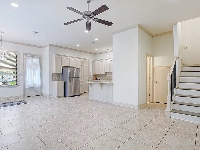 Building Photo - 108 Bandera Dr