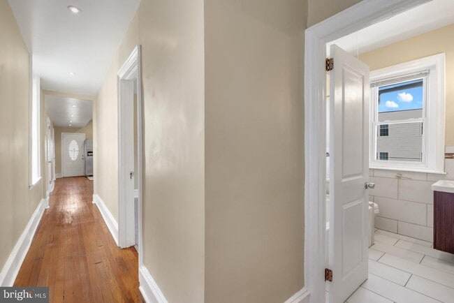 Building Photo - 4623 Sansom St