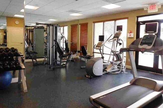 Building Photo - USC Campus/Downtown- Fully Furnished