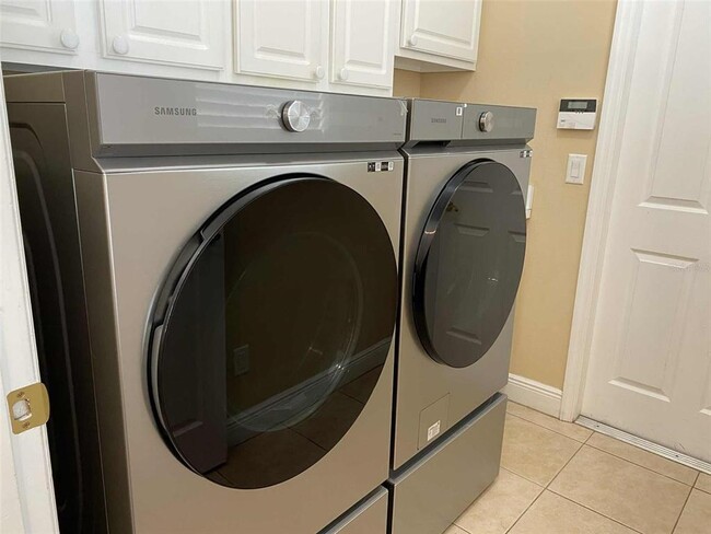 Building Photo - 1278 Miller Ave