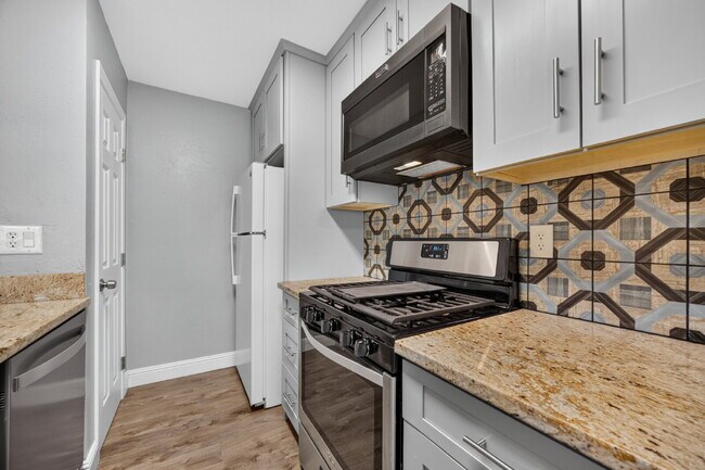 Building Photo - Charming 2-Bed Condo Retreat in Citrus Heights