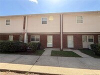 Building Photo - 713 North St