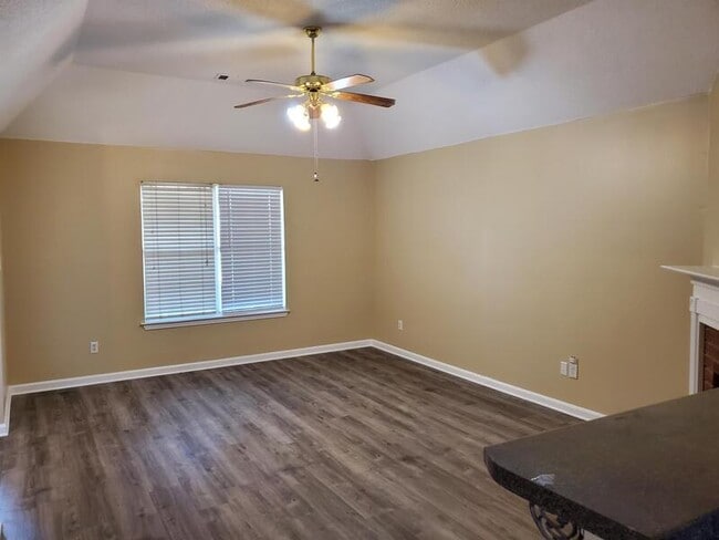 Building Photo - 1812 Clunan Cove