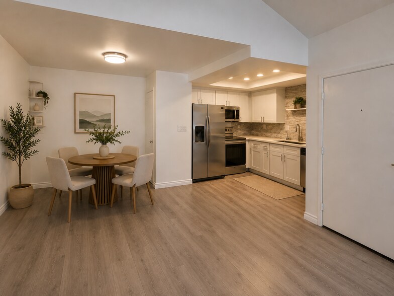 Building Photo - 22775 Lakeway Dr