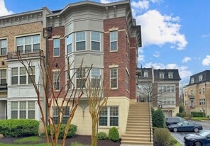 Building Photo - 600 Overlook Park Dr