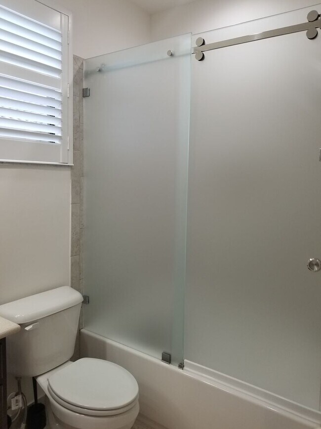Building Photo - 11651 Oakwood Preserve Pl