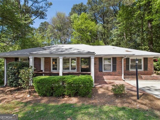 Building Photo - 1572 Berkeley Ln NE