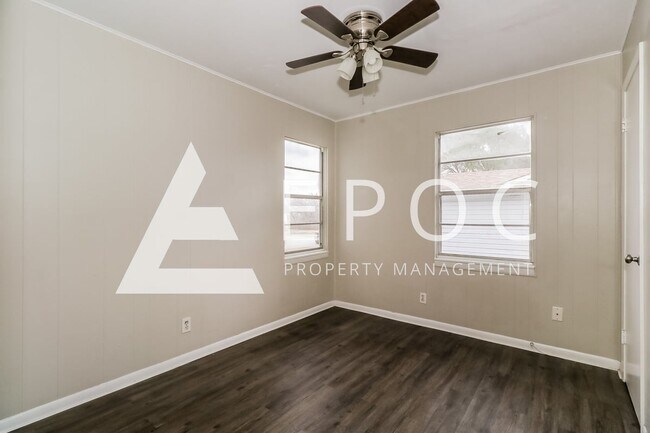 Building Photo - 1412 Alta Mira Dr