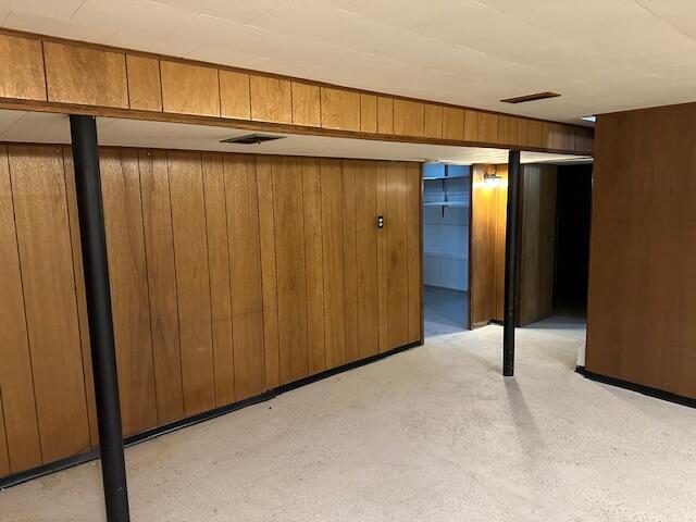 Building Photo - 18547 Hillcrest St