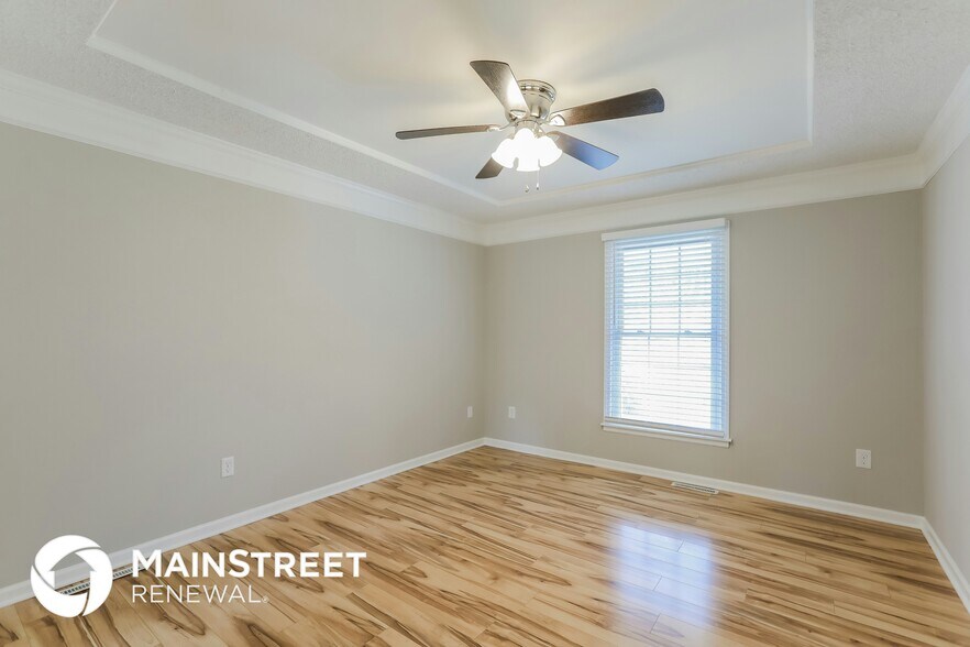 Building Photo - 1105 NE Ridgeview Dr