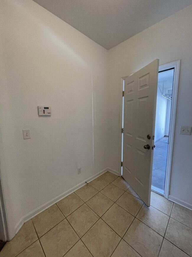 Building Photo - 4306 E Barcelona Way