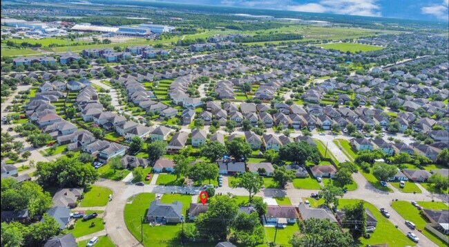 Building Photo - 12610 Chiswick Rd