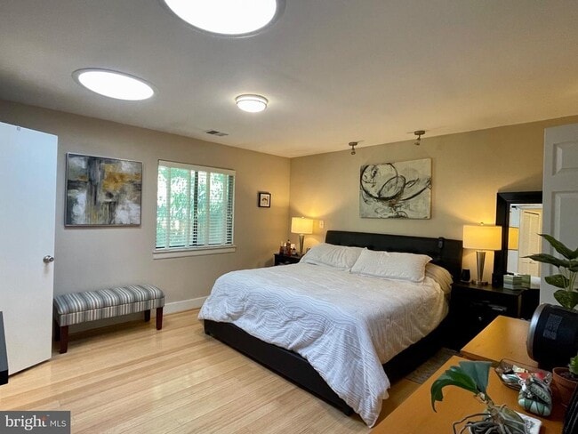 Building Photo - 11302 Gatesborough Ln