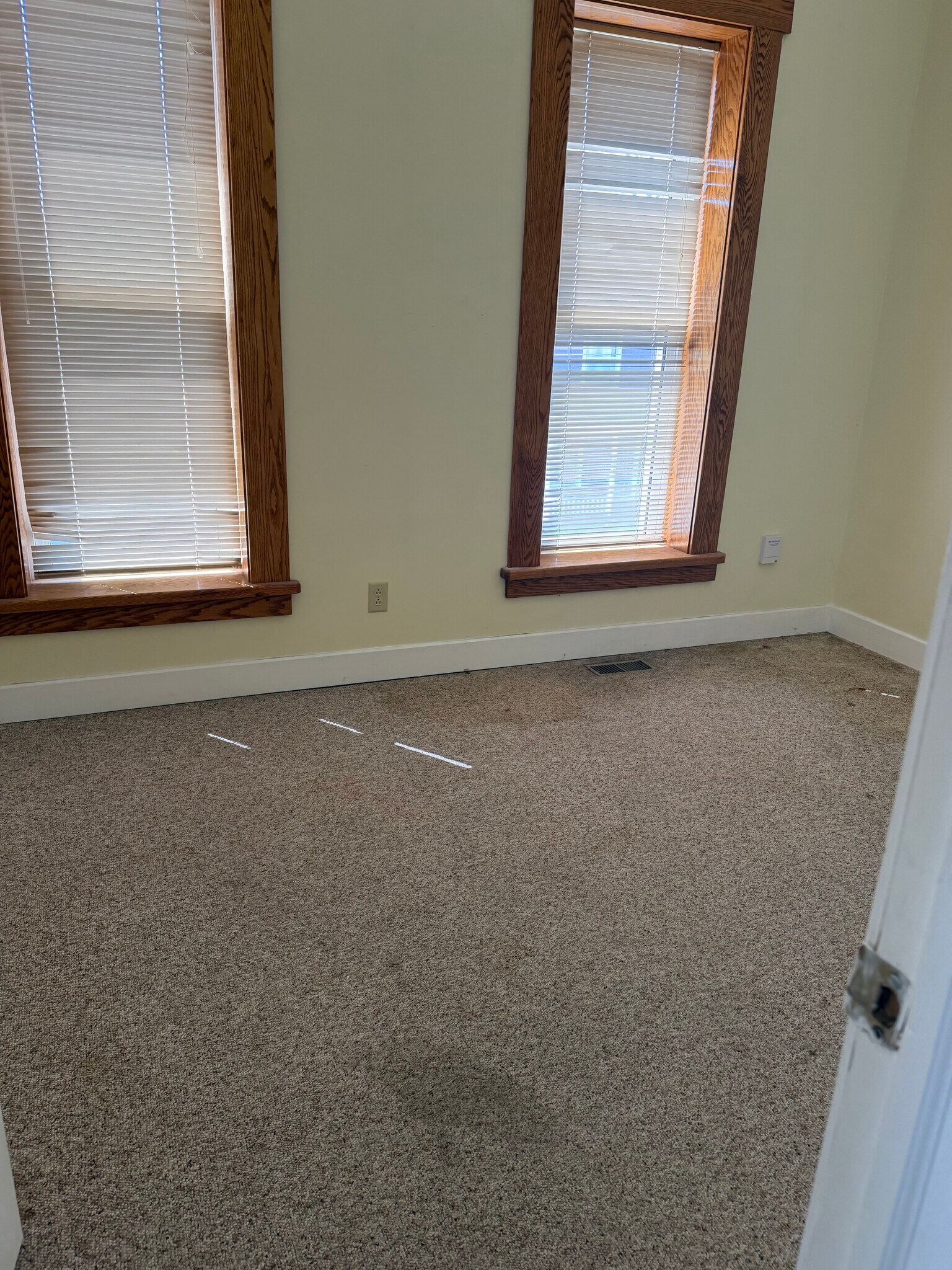 Building Photo - 500 N 5th St