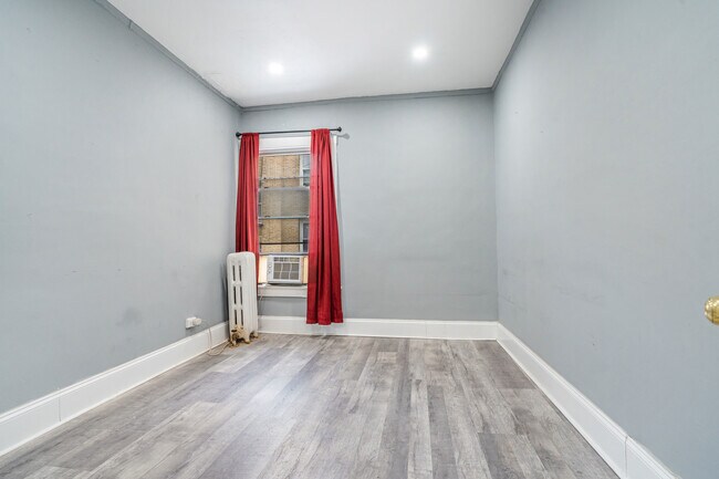 Building Photo - 1707 W Wallen Ave