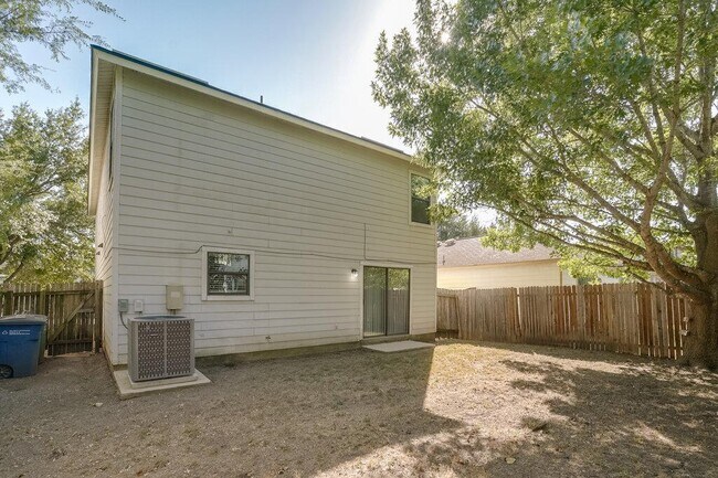 Building Photo - 6812 Doyal Dr