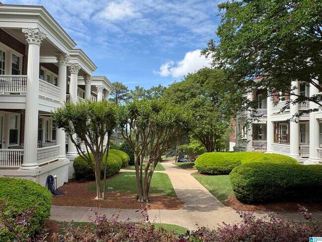 Building Photo - 3809 12th Ct S