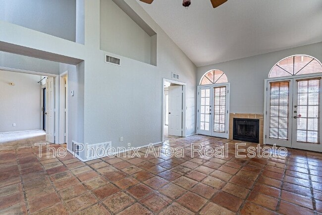 Building Photo - 735 N Tangerine Dr