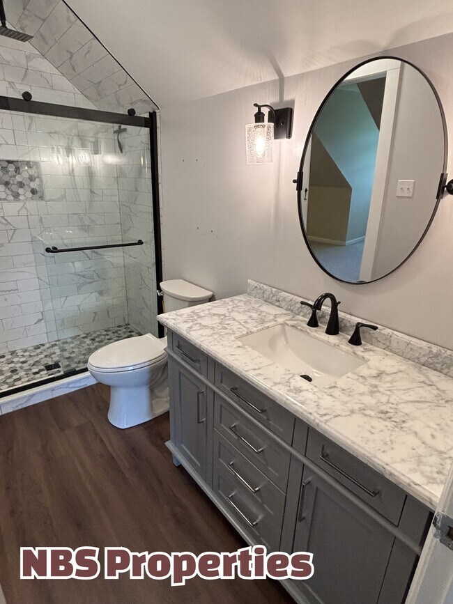 Building Photo - 7404 Foxglove Ln