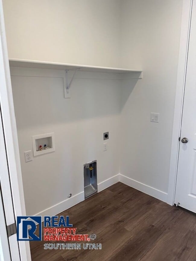 Building Photo - Large Home in Firerock