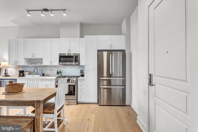 Building Photo - 6803 Cameron Dr NW