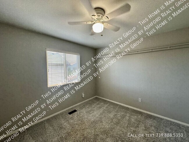 Building Photo - 8316 Cooper River Dr