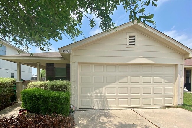 Building Photo - 14420 Cummins Way