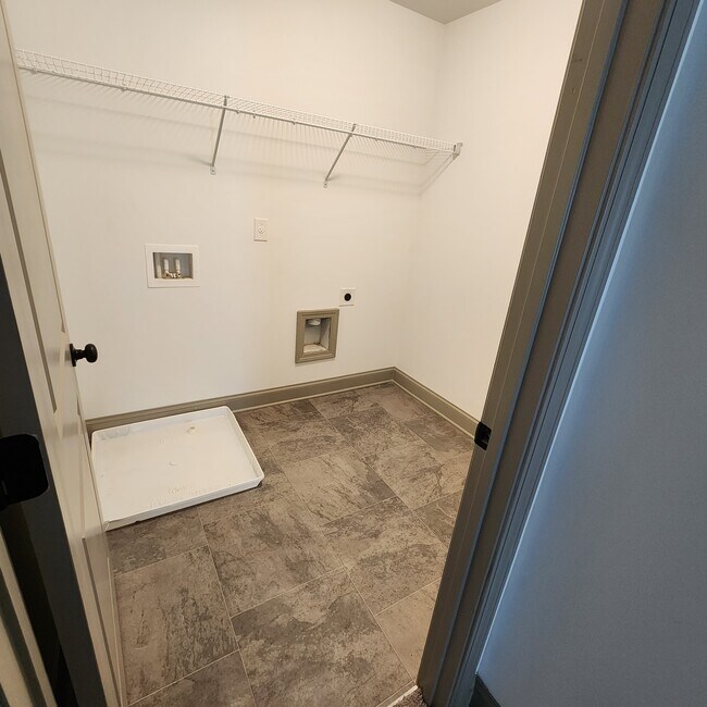 Building Photo - 419 Stovall Pl