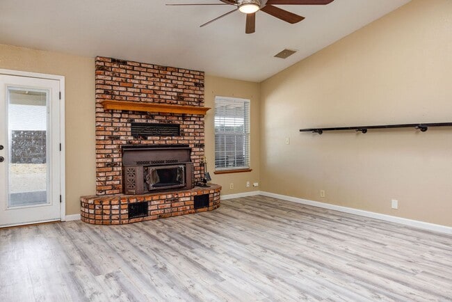 Building Photo - 1221 Alysa Ct