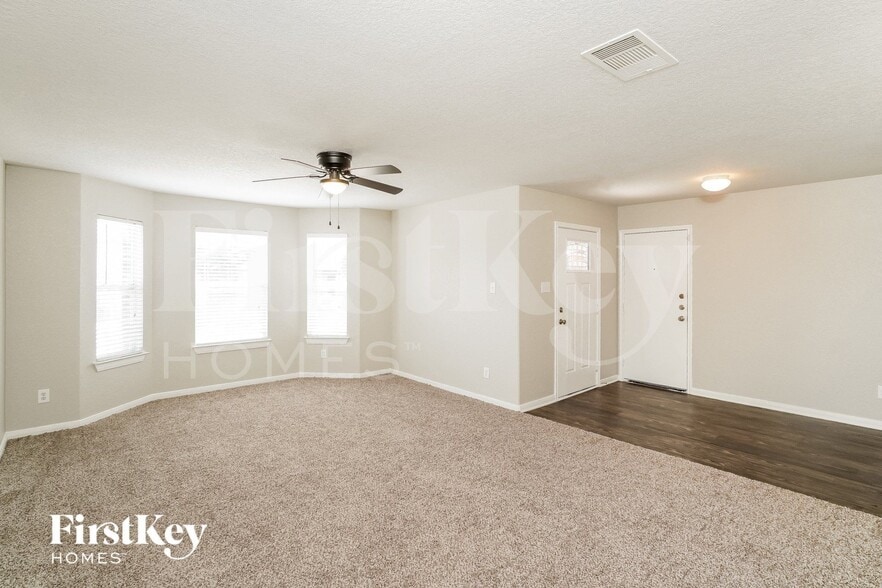 Building Photo - 851 Quitman Oak