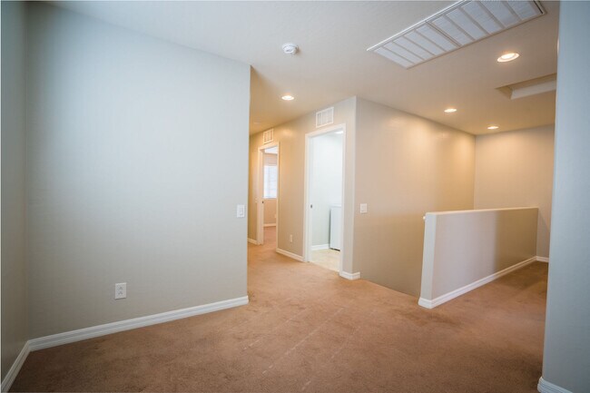 Building Photo - 2624 Romarin Terrace