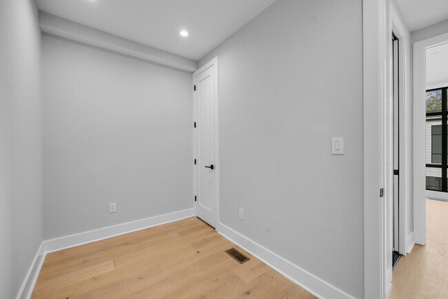 Building Photo - 429 Quincy St NW