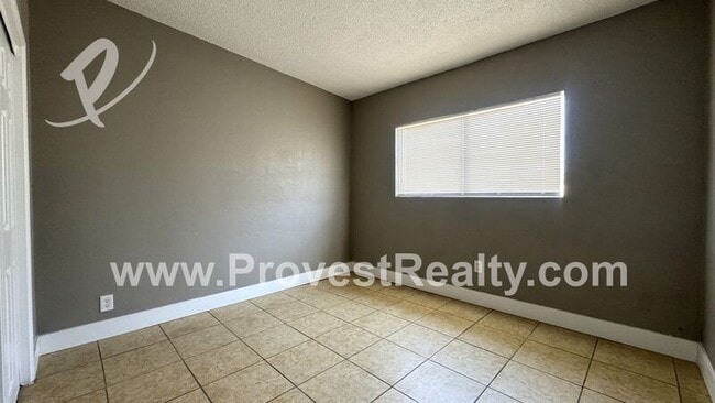 Building Photo - 12079 Sand Ct