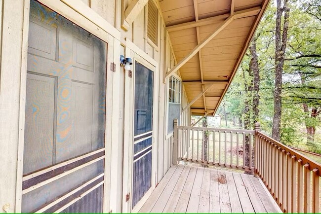 Building Photo - 186 Adelia Dr