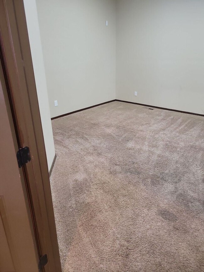 Building Photo - 236 Quincy St